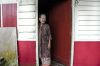 Nek Nek Lisa resides in the last village of Singapore. She has dementia. Her daughter moved back to take care of her, claiming that moving her mother to a modern flat would lead to even greater memory loss.